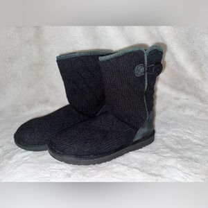 UGG AUSTRALIA VTG MOUNTAIN QUILTED MID CALF KNIT BOOTS BLACK SHEEPSKIN SIZE 9